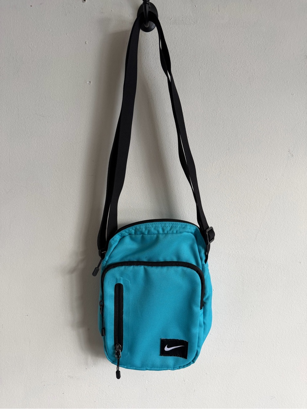 Nike Turquoise Men’s Crossbody Belt Bag with Black Strap
